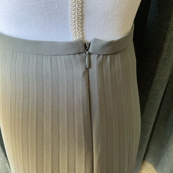 3 for $15- Grey pleated skirt by Rena Rowan - Picture 2 of 3